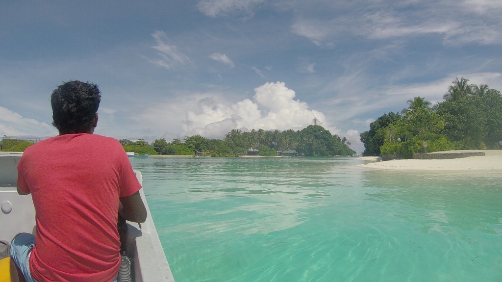 Approaching local island Huraa...