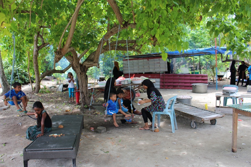 locals cooking a feast resized 2