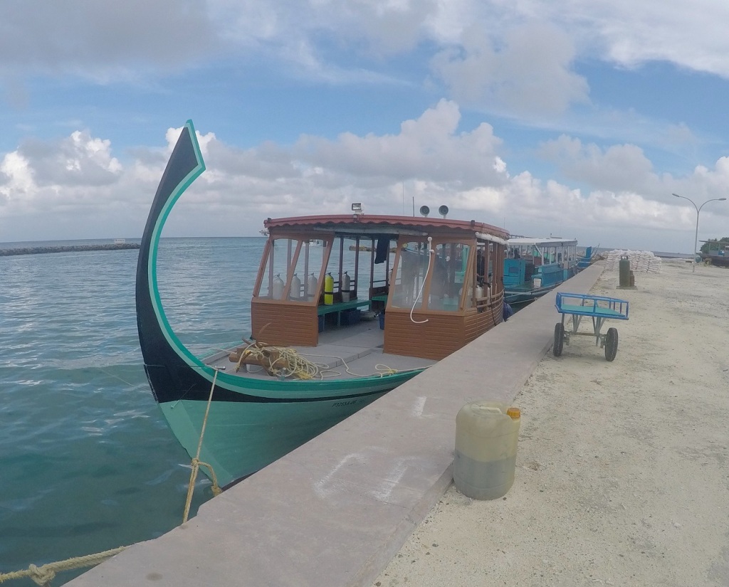 Our dive boat: traditional Maldivian dhoni 