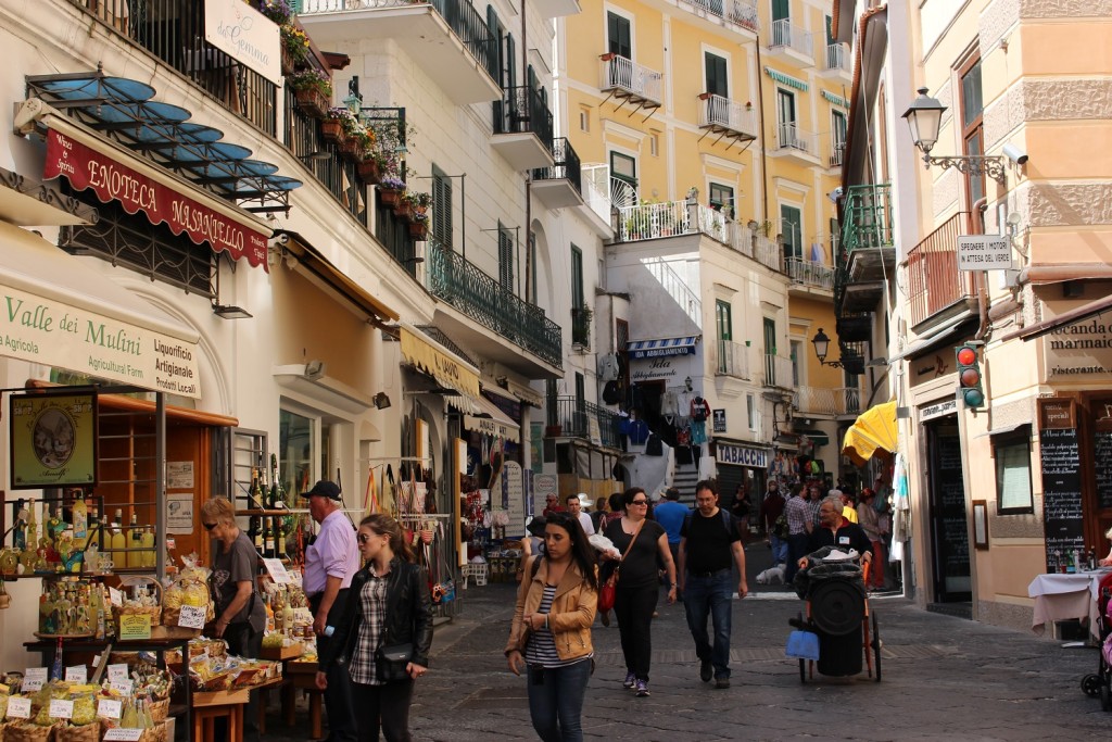 amalfi shops