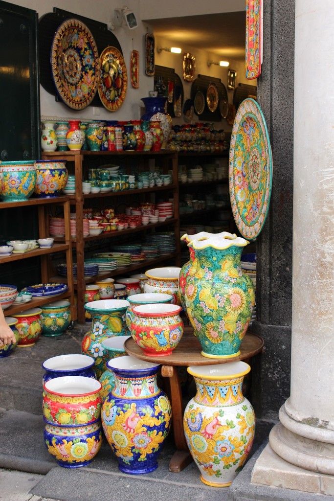 pots in amalfi